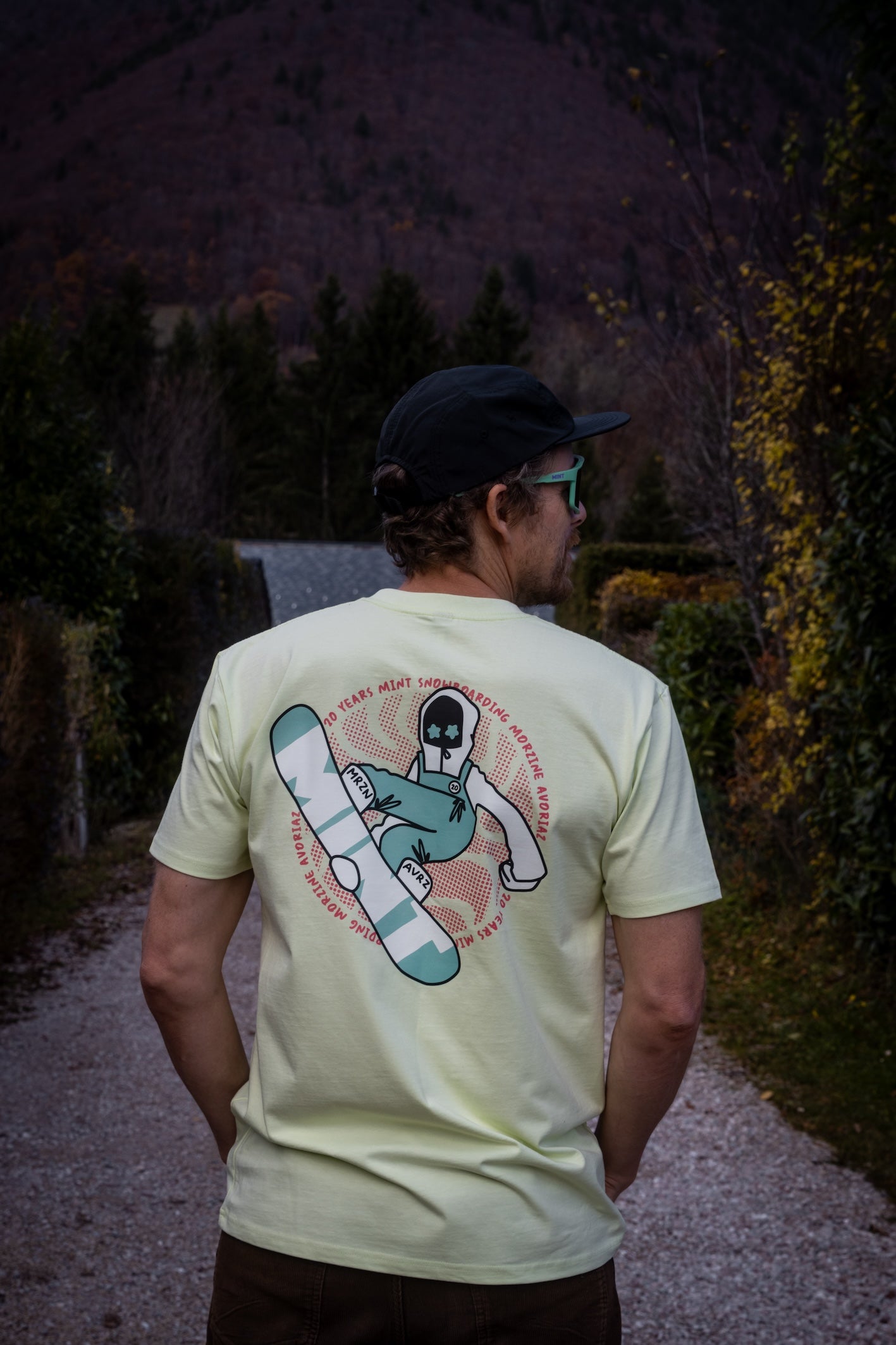 Adults Crotty Snowboarder Tee in yellow