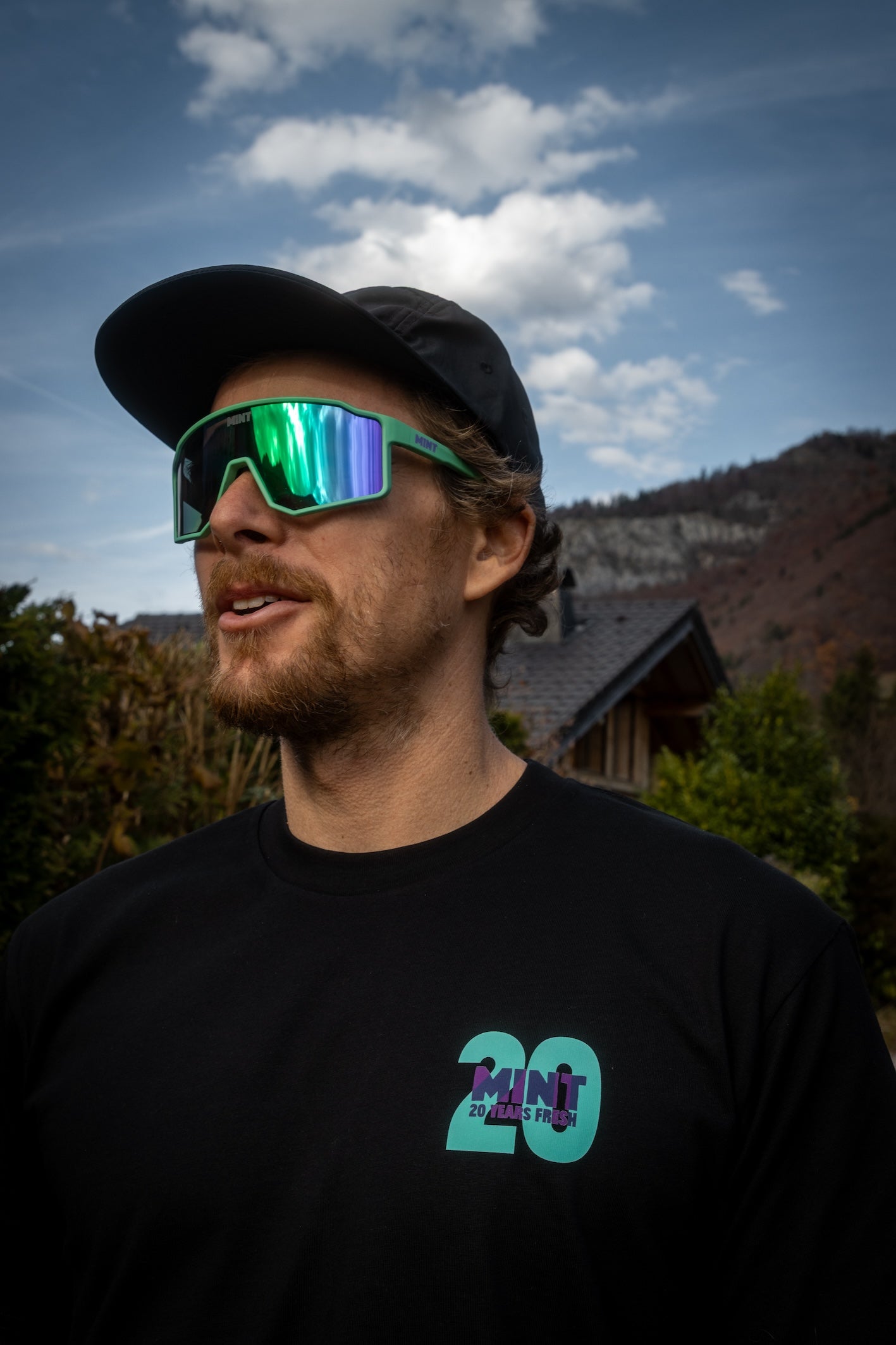 Adults RP Roberts Tee in black