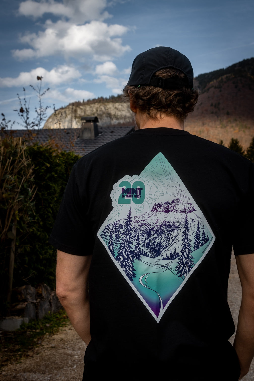 Adults RP Roberts Tee in black