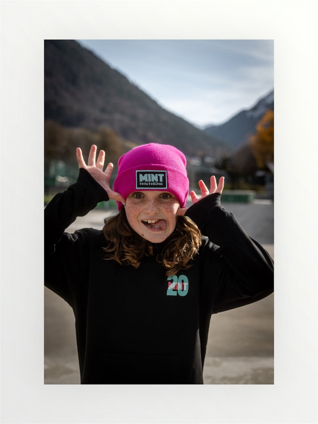 Kids Snowboarder Hoodie in Black