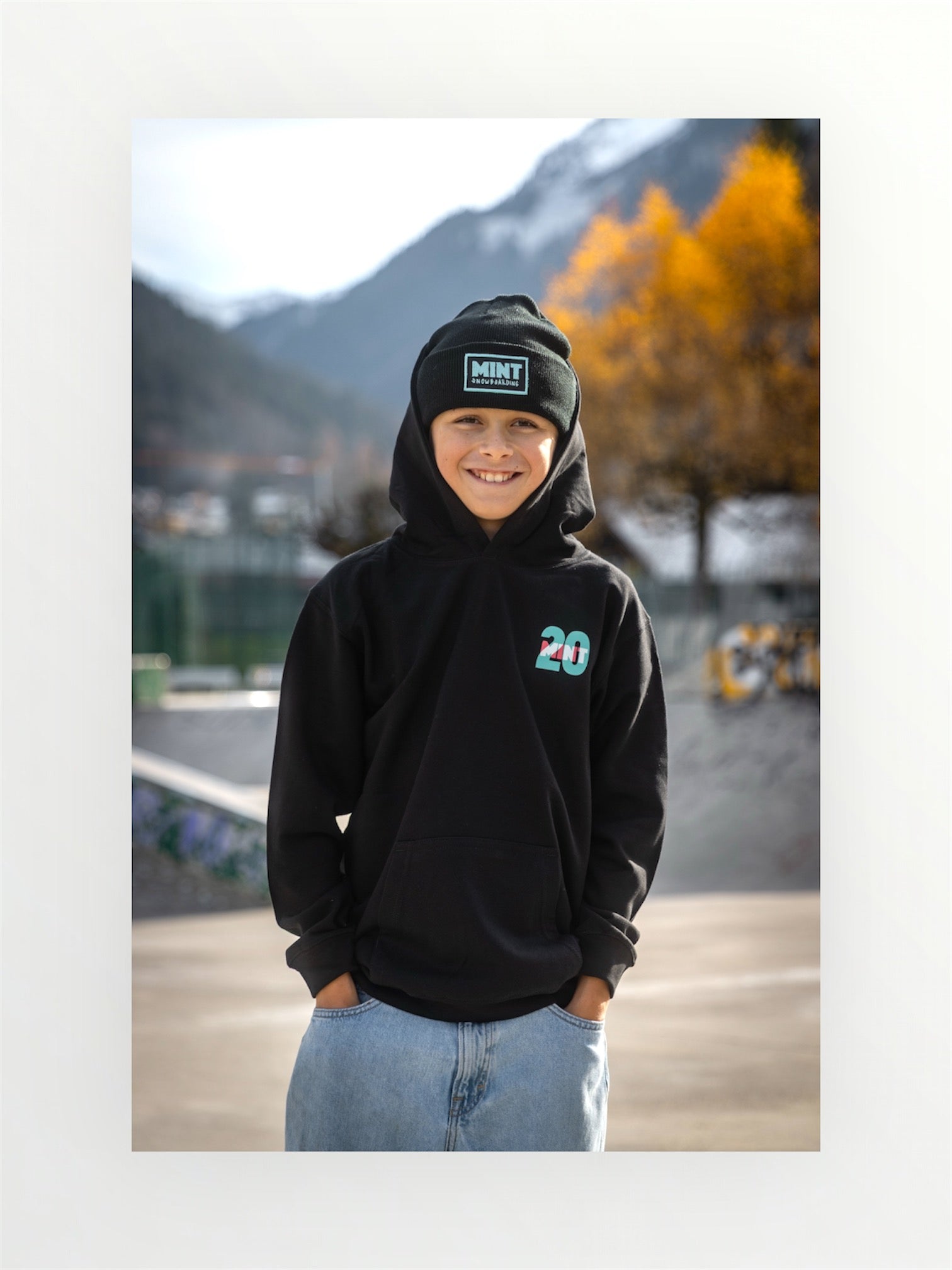 Kids Snowboarder Hoodie in Black