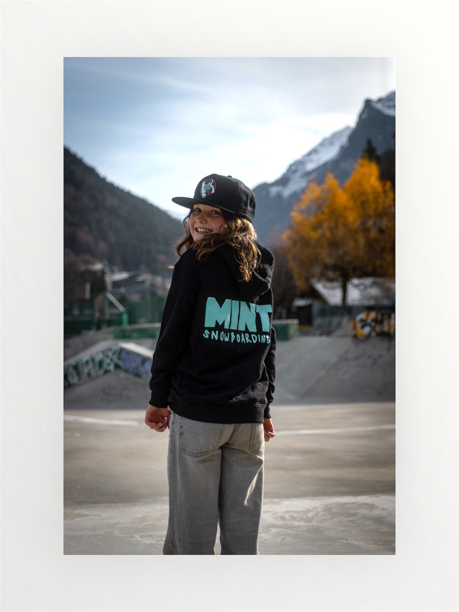 Kids Crotty Snowboarder Cap in black